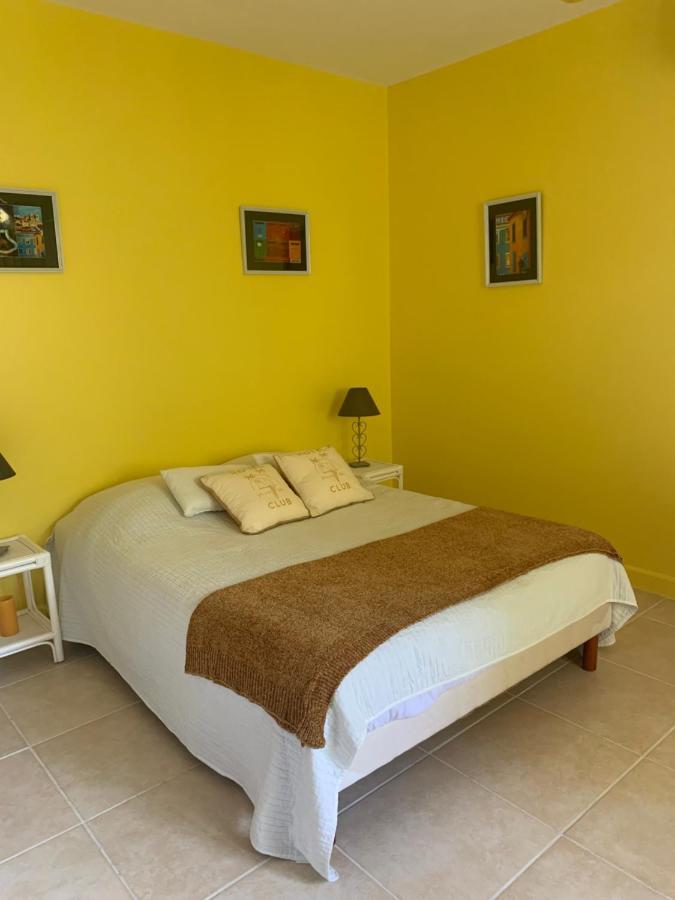 Les Palmiers Hotell Le Muy Exteriör bild