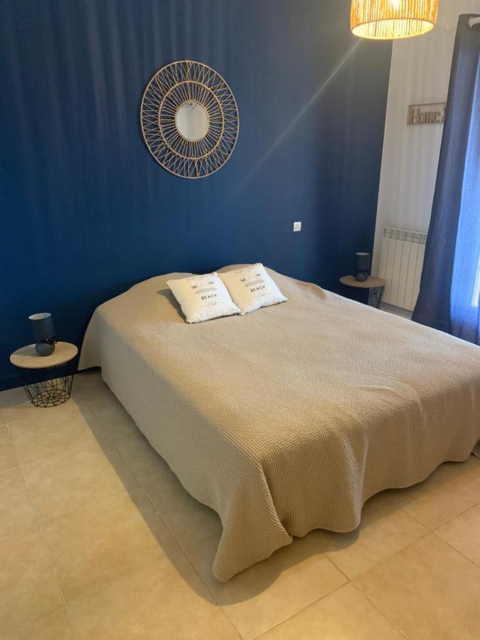 Les Palmiers Hotell Le Muy Exteriör bild