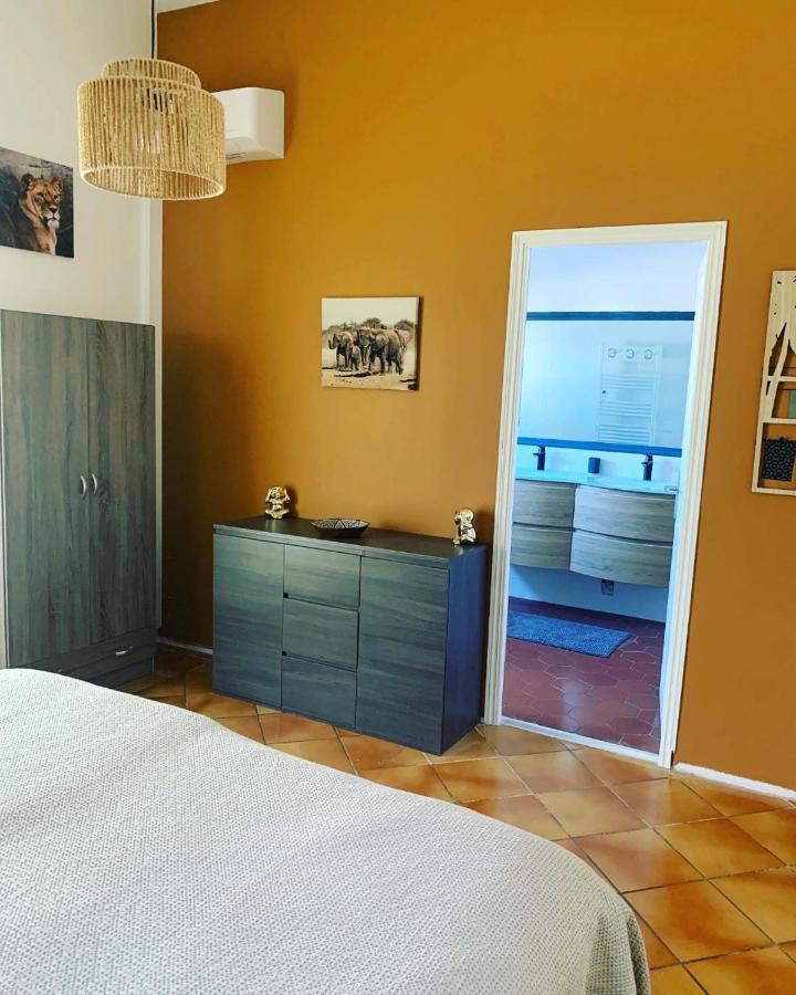 Les Palmiers Hotell Le Muy Exteriör bild